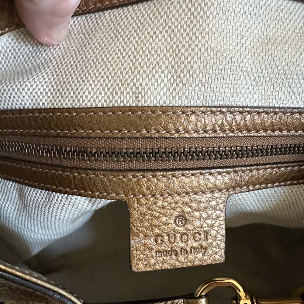 Gucci RARE Gold Ombre Pebbled Leather Shoulder Bag with Tassel - Picture 9 of 9